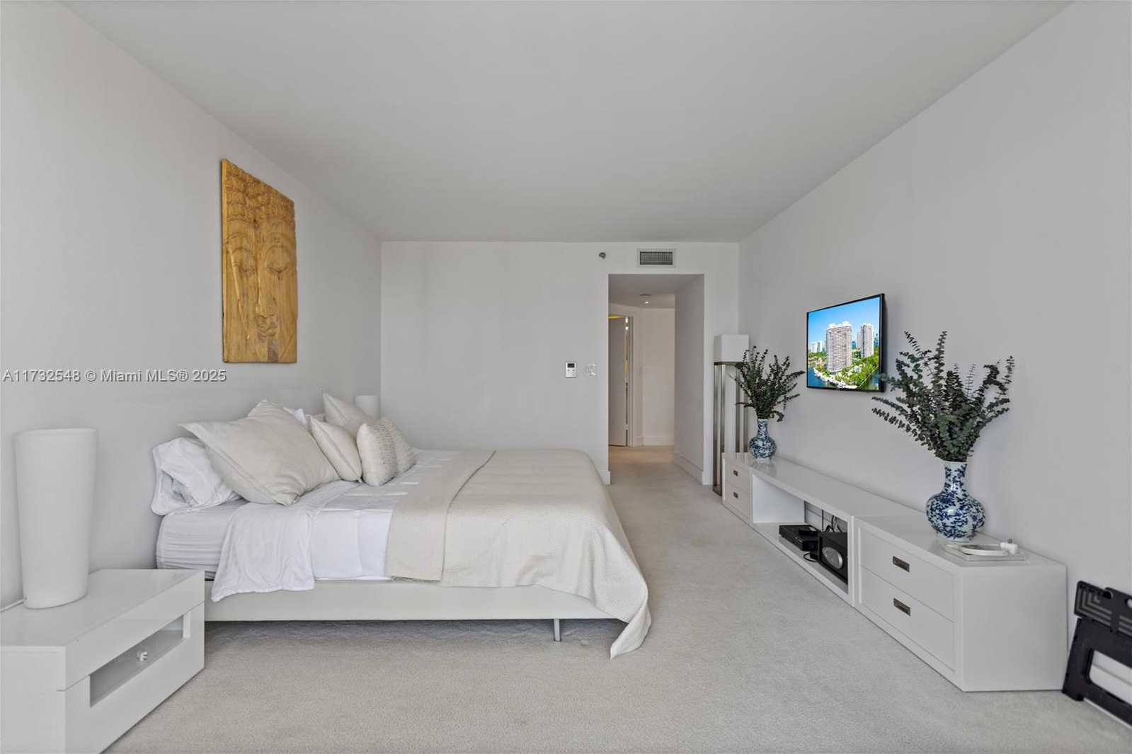 Small Image of 1000 WEST ISLAND BLVD #2407, Aventura Number 28