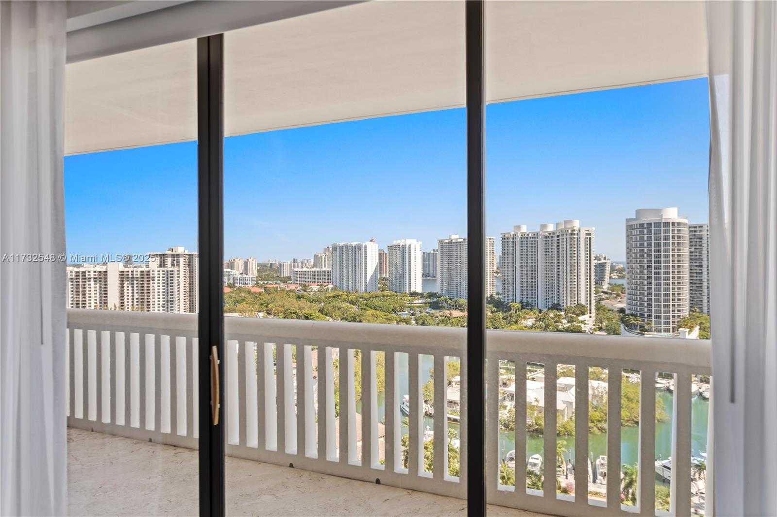Small Image of 1000 WEST ISLAND BLVD #2407, Aventura Number 42