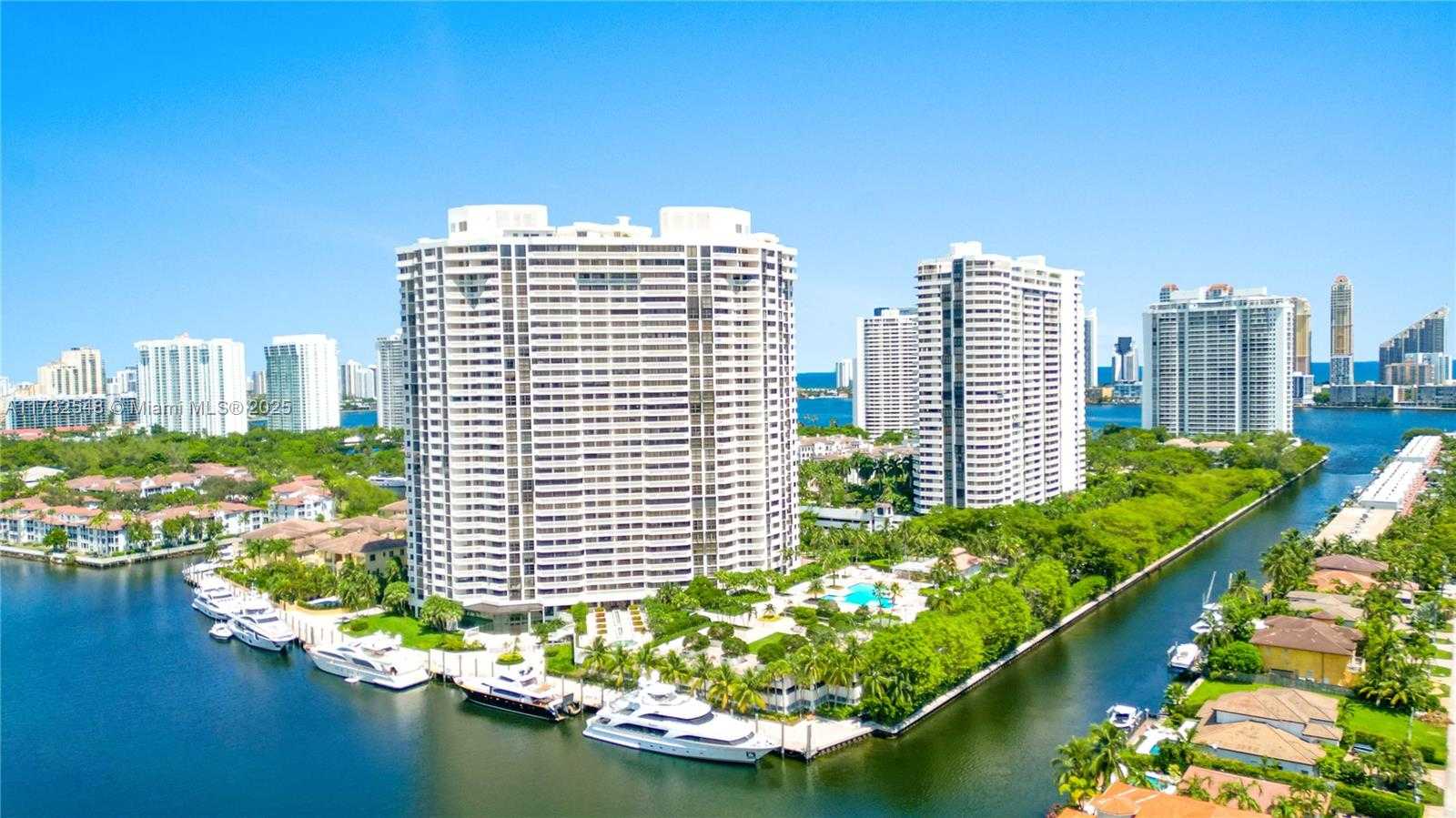 Small Image of 1000 WEST ISLAND BLVD #2407, Aventura Number 57
