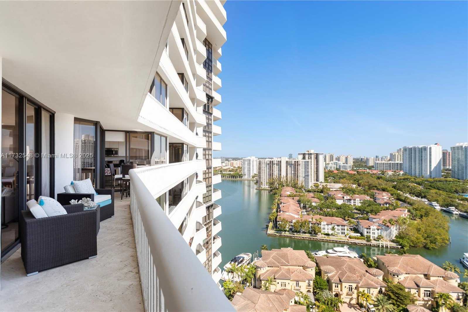 Small Image of 1000 WEST ISLAND BLVD #2407, Aventura Number 6