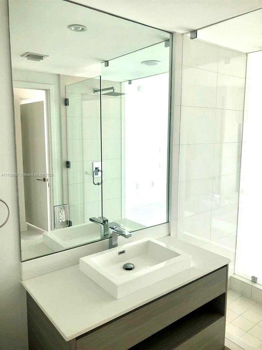 Small Image of 460 NORTH EAST 28TH ST #1602, Miami Number 5