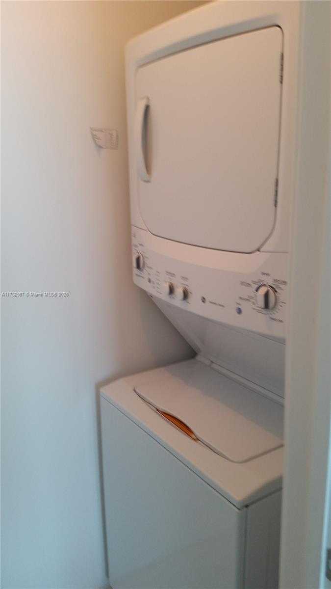 Small Image of 460 NORTH EAST 28TH ST #1602, Miami Number 7