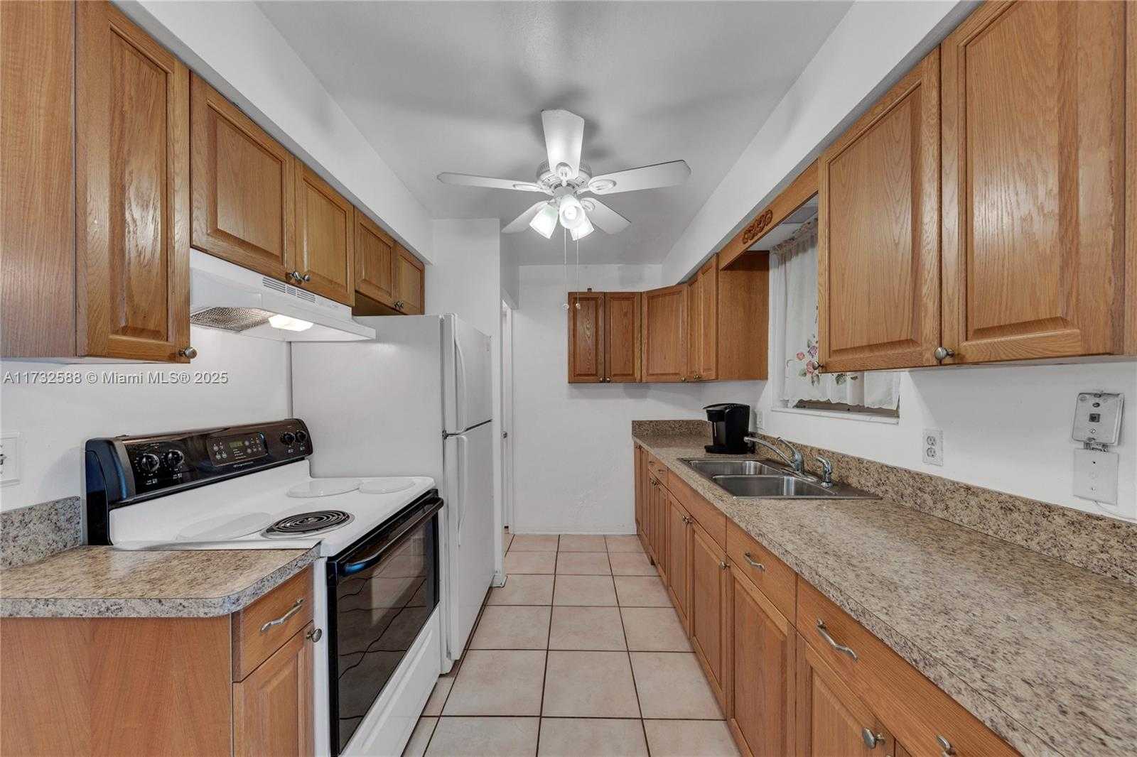 Small Image of 2300 JACKSON ST #10, Hollywood Number 4