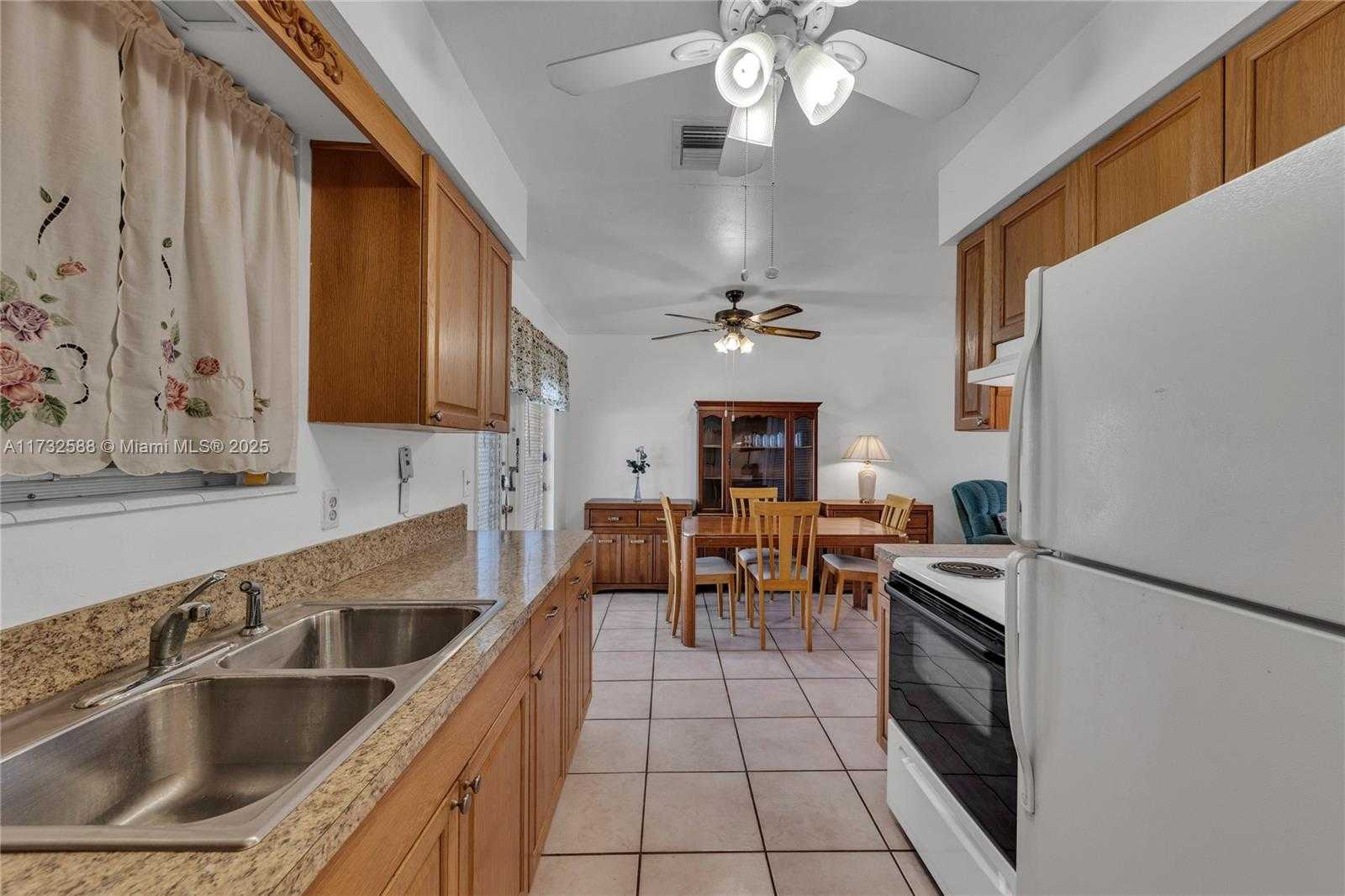 Small Image of 2300 JACKSON ST #10, Hollywood Number 7