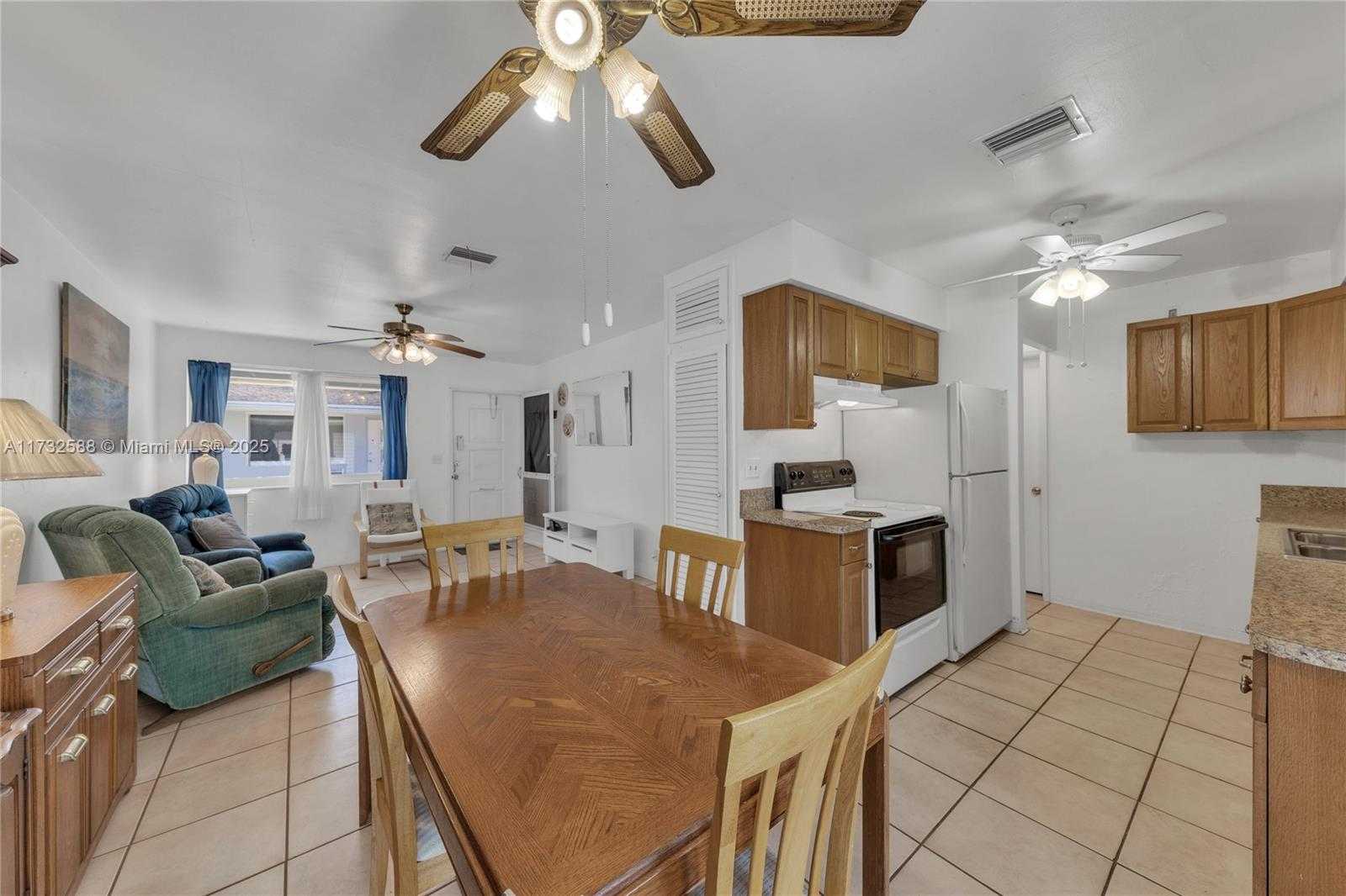 Small Image of 2300 JACKSON ST #10, Hollywood Number 8