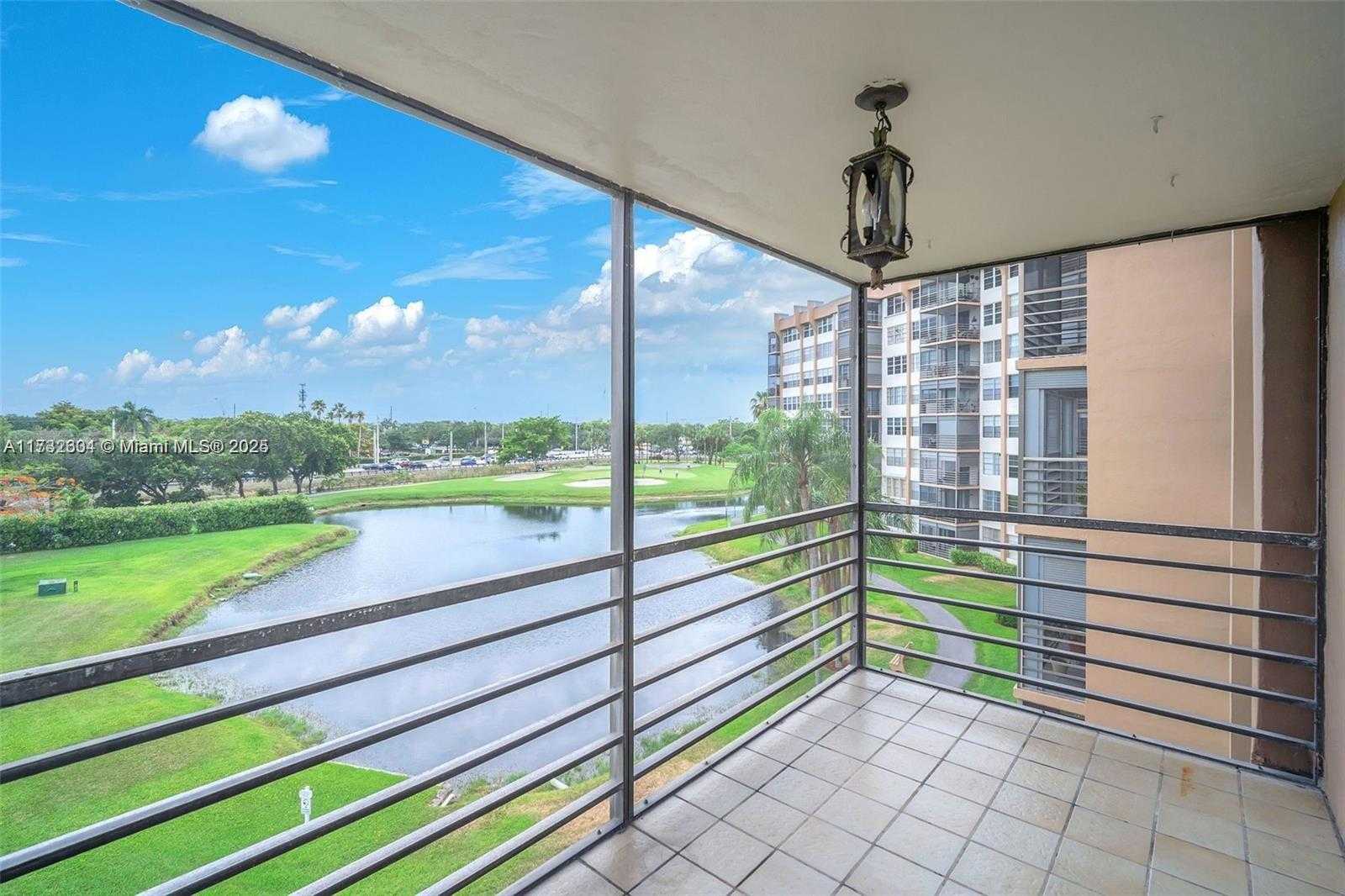 Small Image of 1200 SAINT CHARLES PL #419, Pembroke Pines Number 5