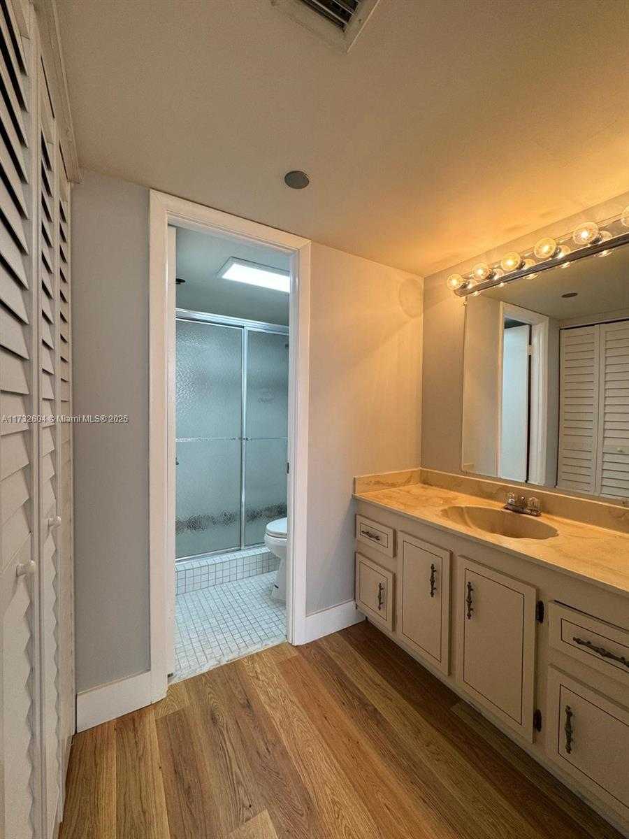 Small Image of 1200 SAINT CHARLES PL #419, Pembroke Pines Number 9