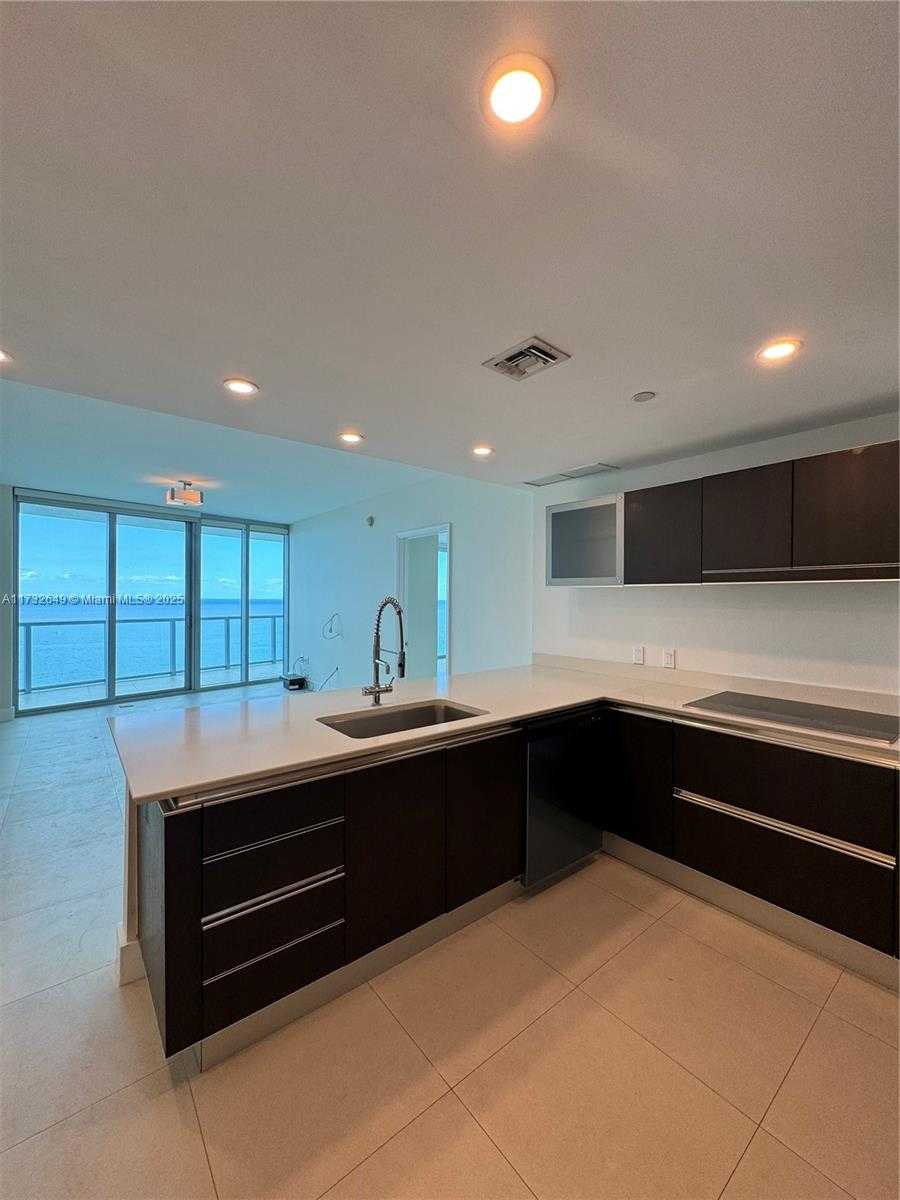 Small Image of 17001 COLLINS AVE #1802, Sunny Isles Beach Number 10