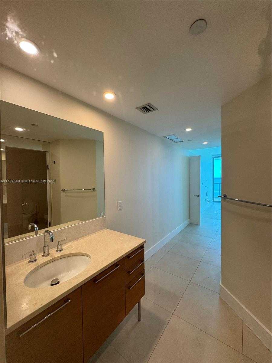 Small Image of 17001 COLLINS AVE #1802, Sunny Isles Beach Number 14