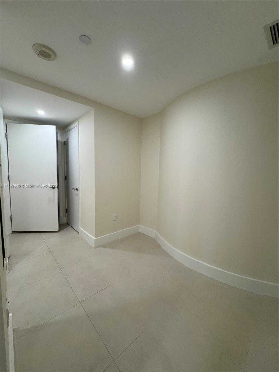 Small Image of 17001 COLLINS AVE #1802, Sunny Isles Beach Number 19