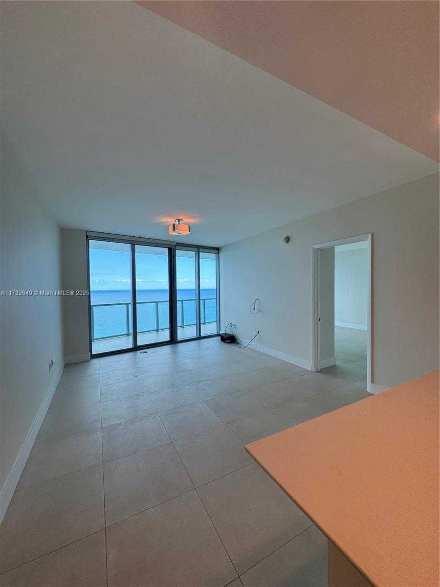 Small Image of 17001 COLLINS AVE #1802, Sunny Isles Beach Number 4