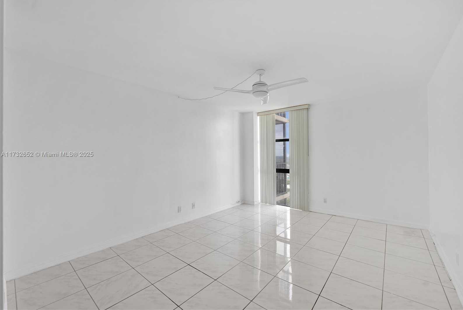 Small Image of 20335 WEST COUNTRY CLUB DR #2210, Aventura Number 12