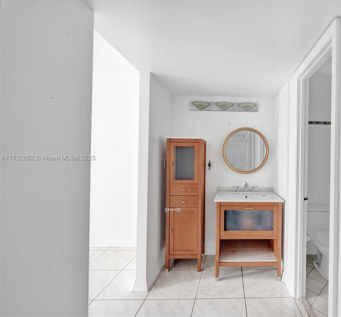 Small Image of 20335 WEST COUNTRY CLUB DR #2210, Aventura Number 13