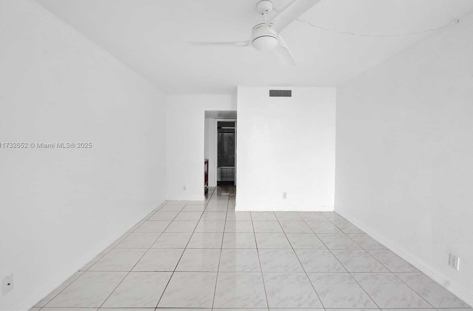 Small Image of 20335 WEST COUNTRY CLUB DR #2210, Aventura Number 14