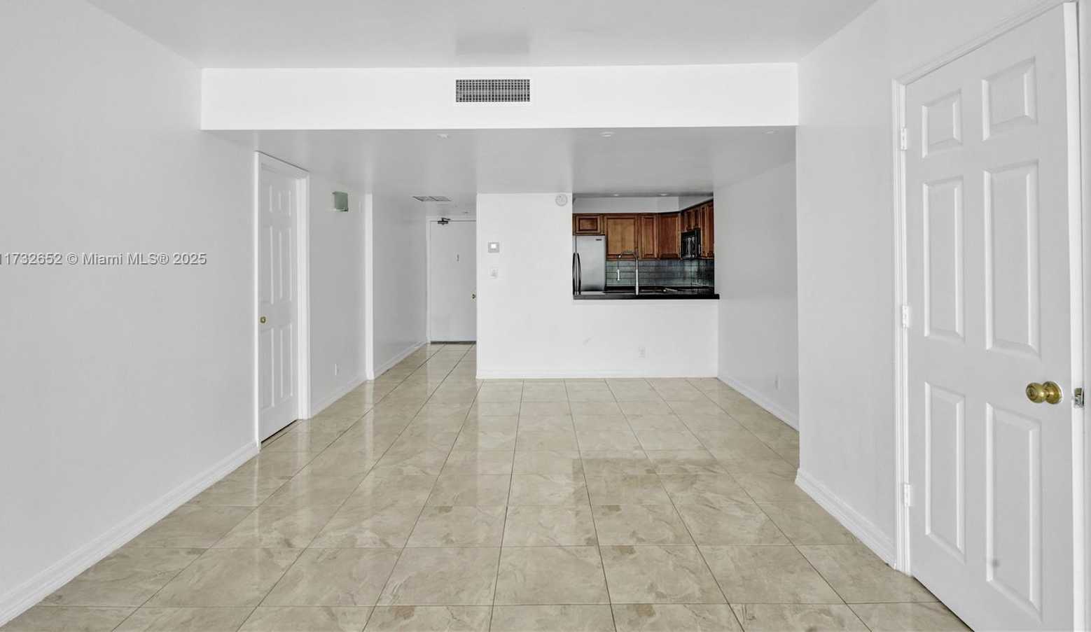 Small Image of 20335 WEST COUNTRY CLUB DR #2210, Aventura Number 16