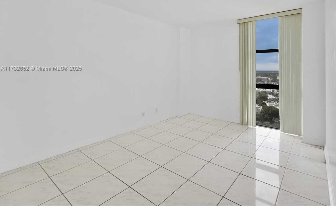 Small Image of 20335 WEST COUNTRY CLUB DR #2210, Aventura Number 19