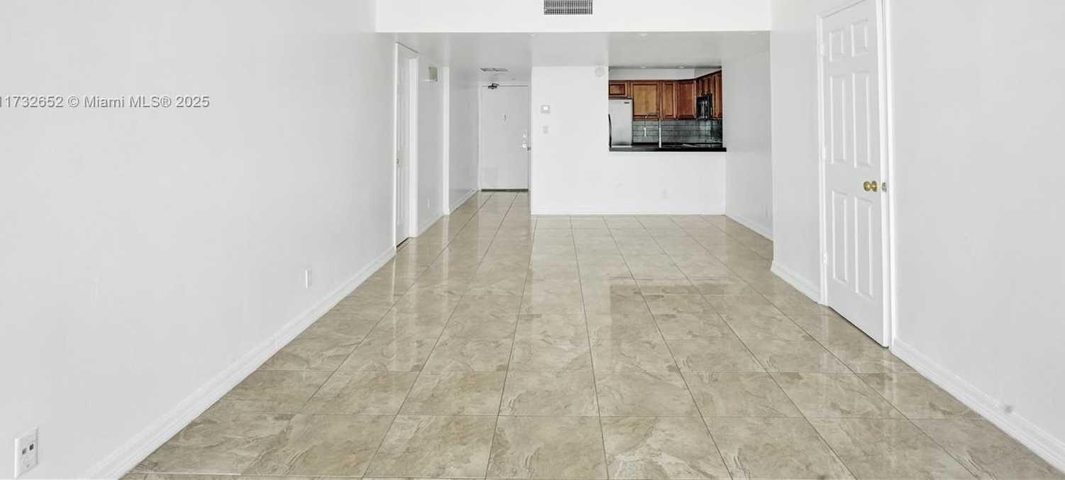 Small Image of 20335 WEST COUNTRY CLUB DR #2210, Aventura Number 7