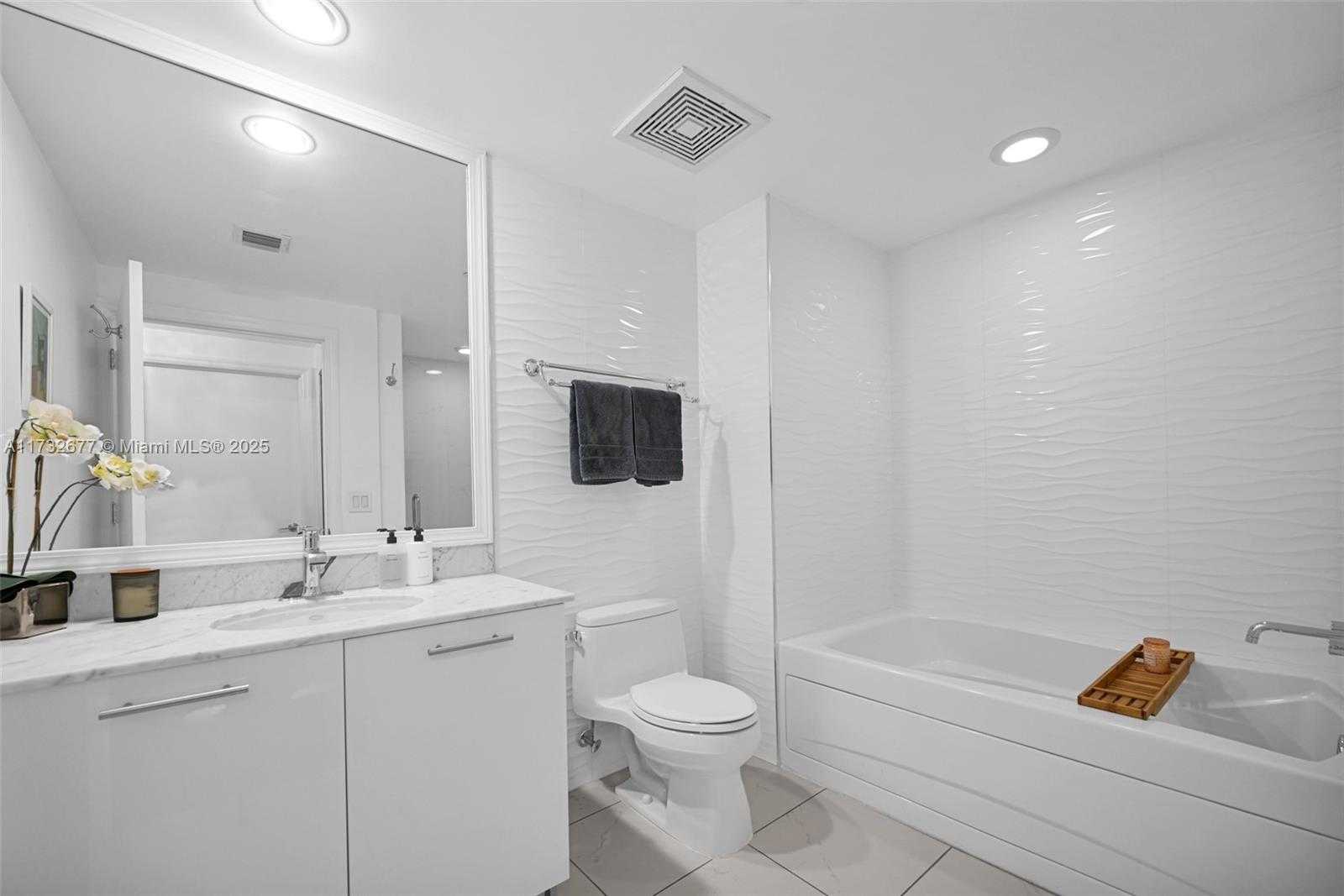 Small Image of 55 SOUTH EAST 6TH ST #3404, Miami Number 14