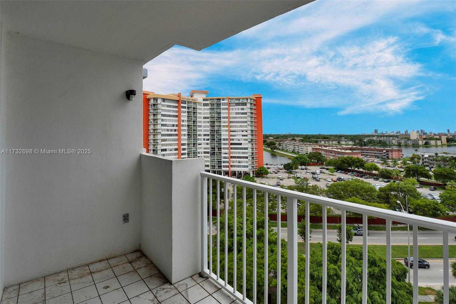 Small Image of 1300 NORTH EAST MIAMI GARDENS DR #1010E, Miami Number 18