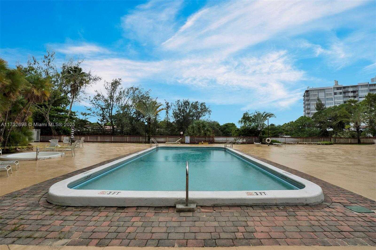 Small Image of 1300 NORTH EAST MIAMI GARDENS DR #1010E, Miami Number 19