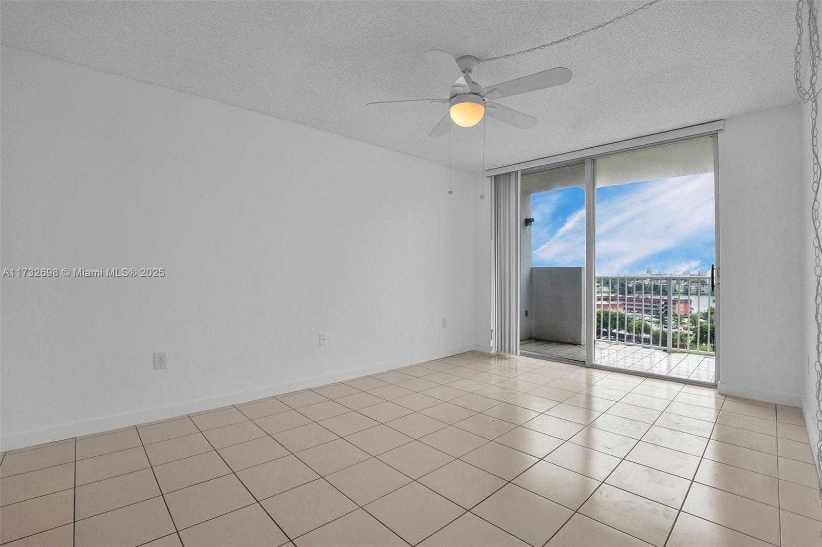 Small Image of 1300 NORTH EAST MIAMI GARDENS DR #1010E, Miami Number 6
