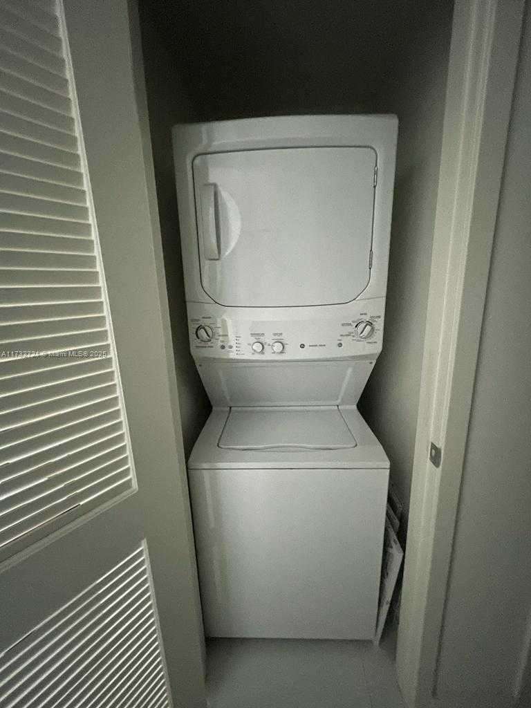 Small Image of 1100 SOUTH MIAMI AVE #2904, Miami Number 20