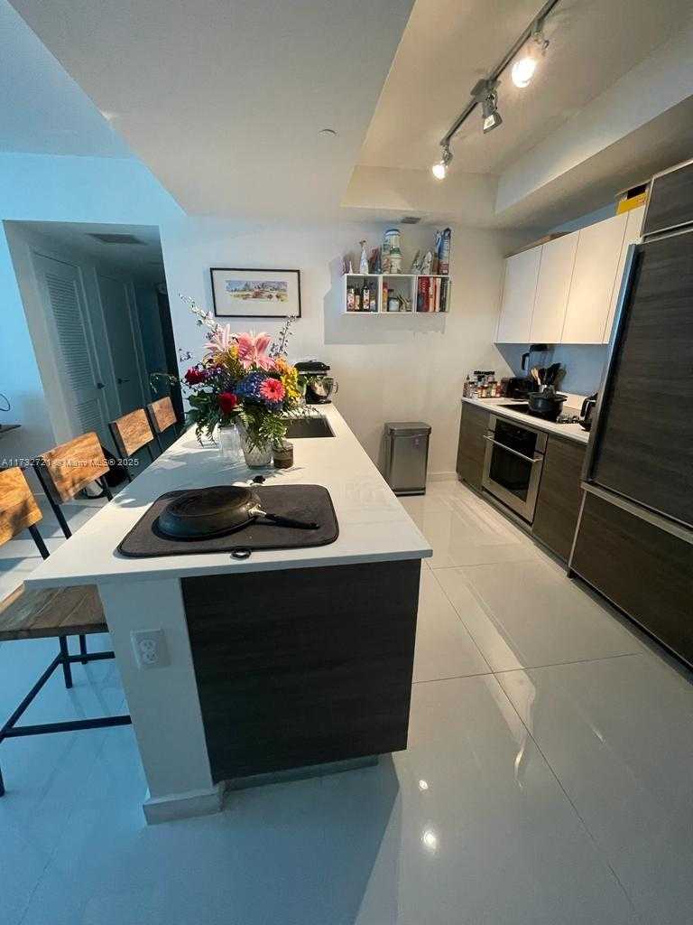 Small Image of 1100 SOUTH MIAMI AVE #2904, Miami Number 3