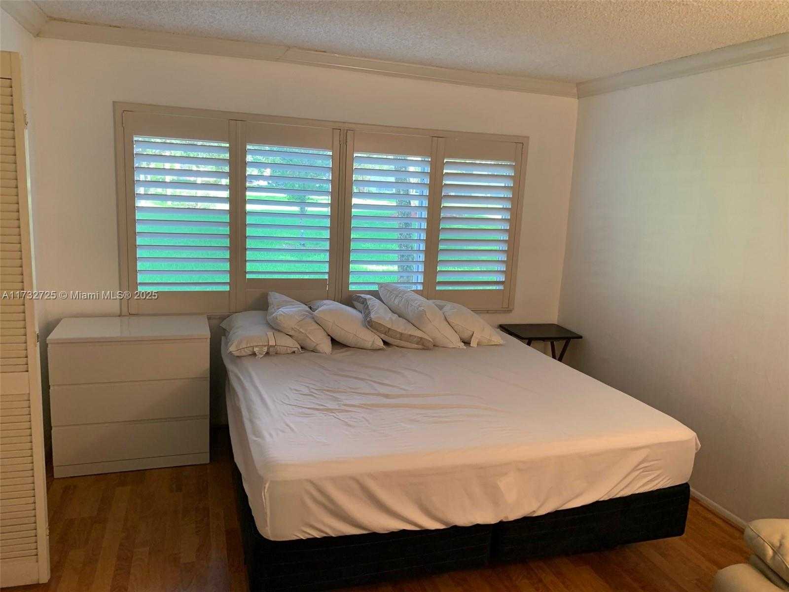 Small Image of 4801 MARTINIQUE PL #H1, Coconut Creek Number 11