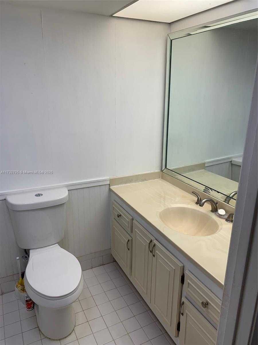 Small Image of 4801 MARTINIQUE PL #H1, Coconut Creek Number 12