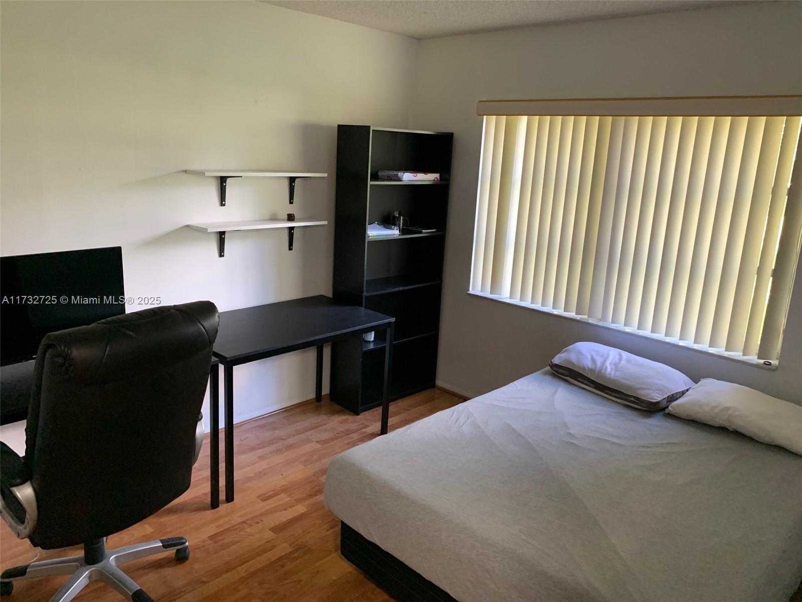 Small Image of 4801 MARTINIQUE PL #H1, Coconut Creek Number 16