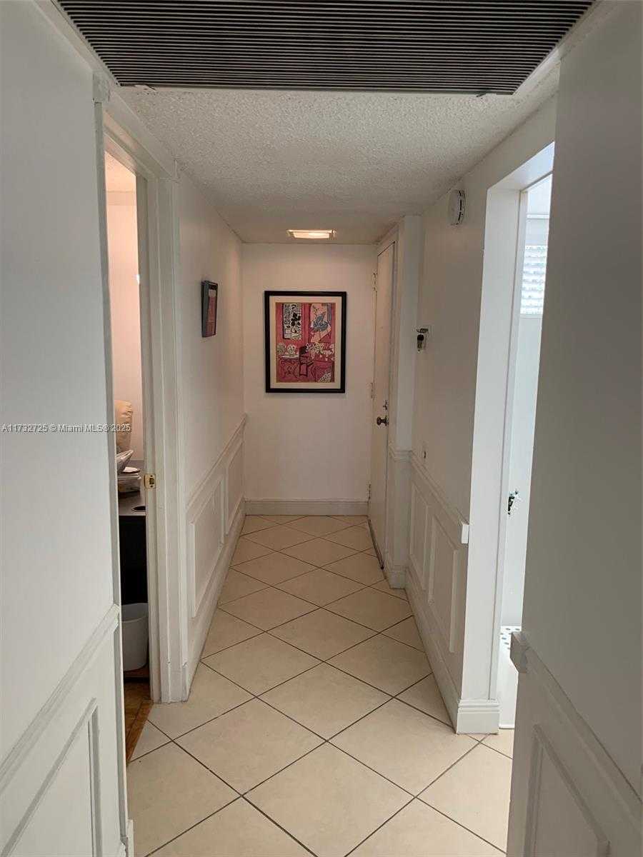 Small Image of 4801 MARTINIQUE PL #H1, Coconut Creek Number 2