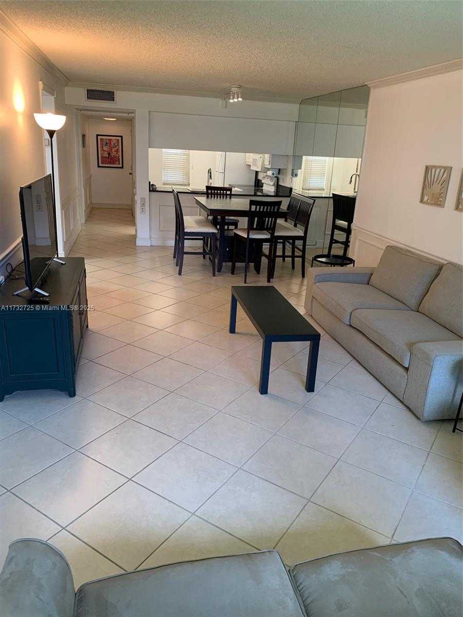 Small Image of 4801 MARTINIQUE PL #H1, Coconut Creek Number 5