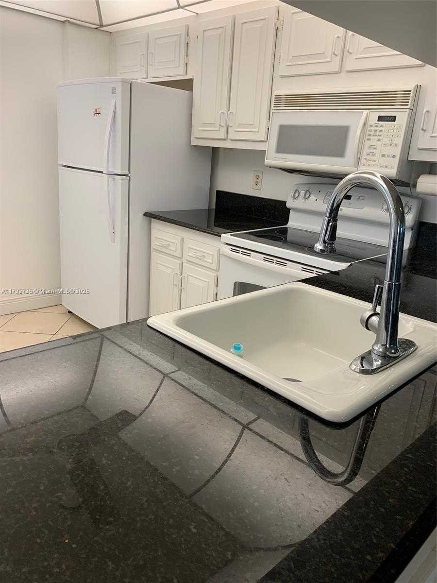 Small Image of 4801 MARTINIQUE PL #H1, Coconut Creek Number 9