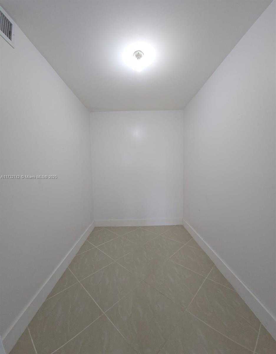 Small Image of 8411 NORTH WEST 8TH ST #302, Miami Number 16