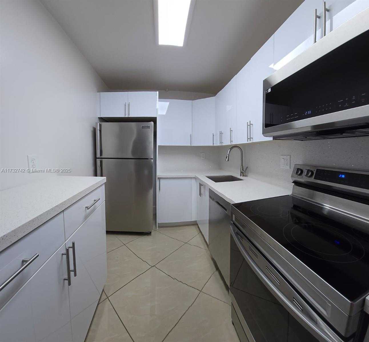 Small Image of 8411 NORTH WEST 8TH ST #302, Miami Number 4