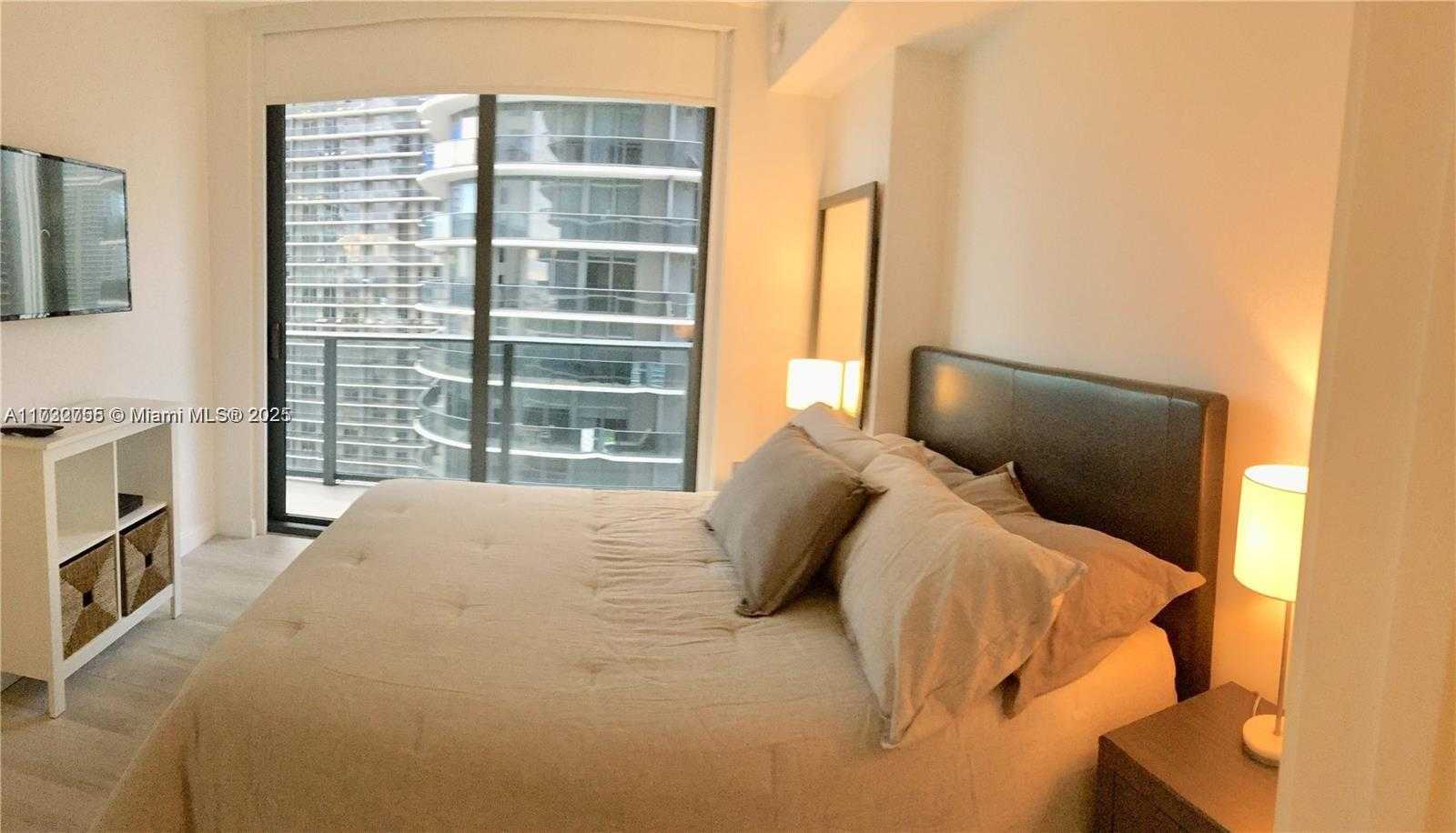 Small Image of 55 SOUTH WEST 9TH ST #2901, Miami Number 11