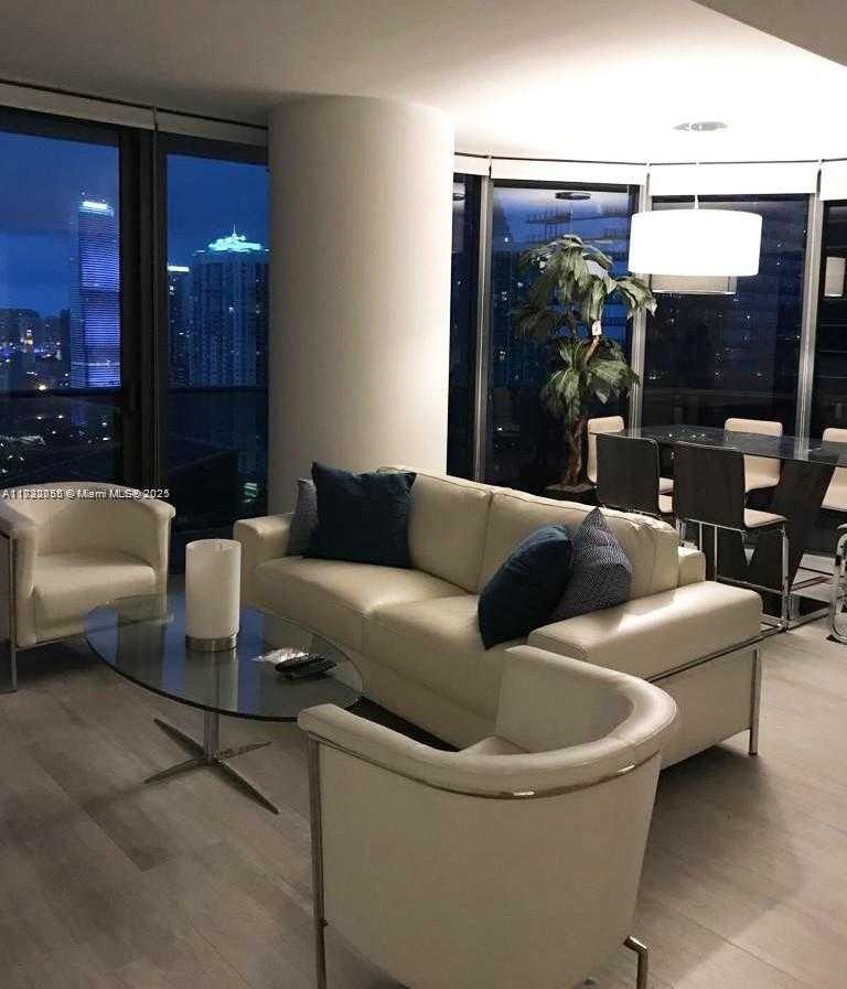 Small Image of 55 SOUTH WEST 9TH ST #2901, Miami Number 3