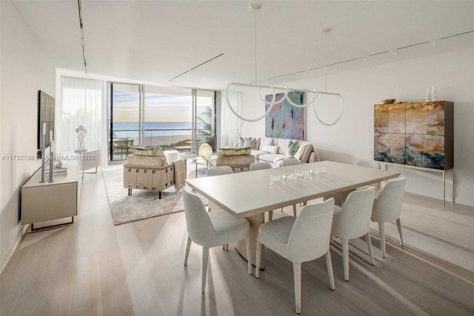 Small Image of 321 OCEAN DR #301, Miami Beach Number 2