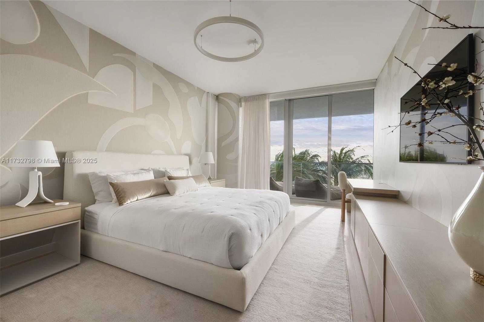 Small Image of 321 OCEAN DR #301, Miami Beach Number 8