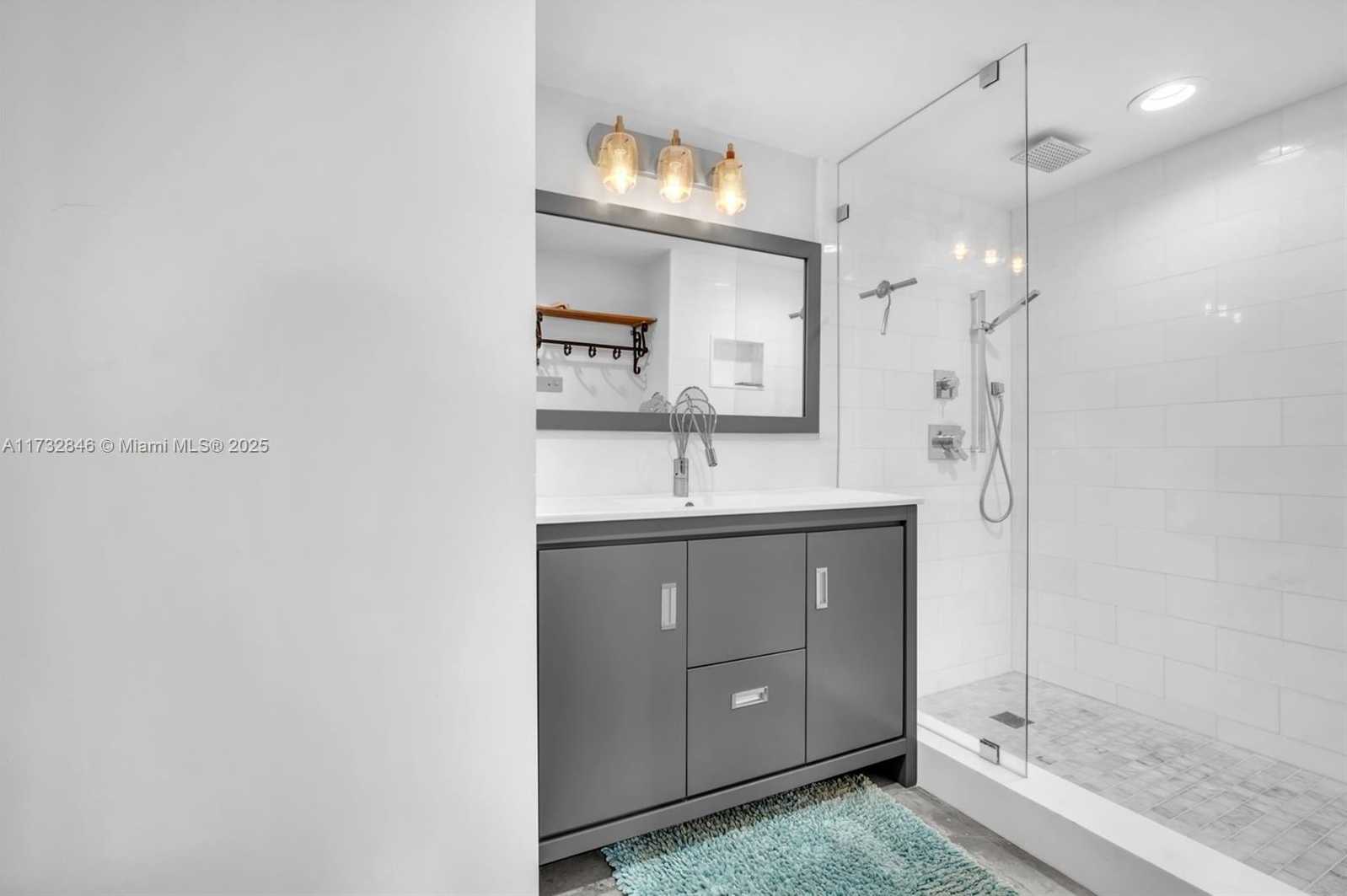 Small Image of 7135 COLLINS AVE #736, Miami Beach Number 11