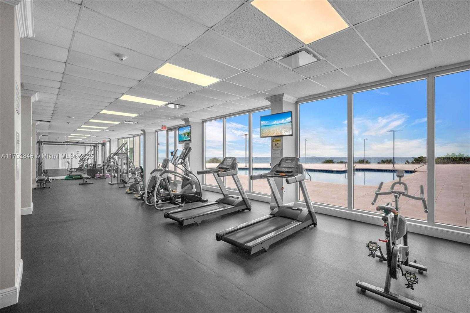 Small Image of 7135 COLLINS AVE #736, Miami Beach Number 19