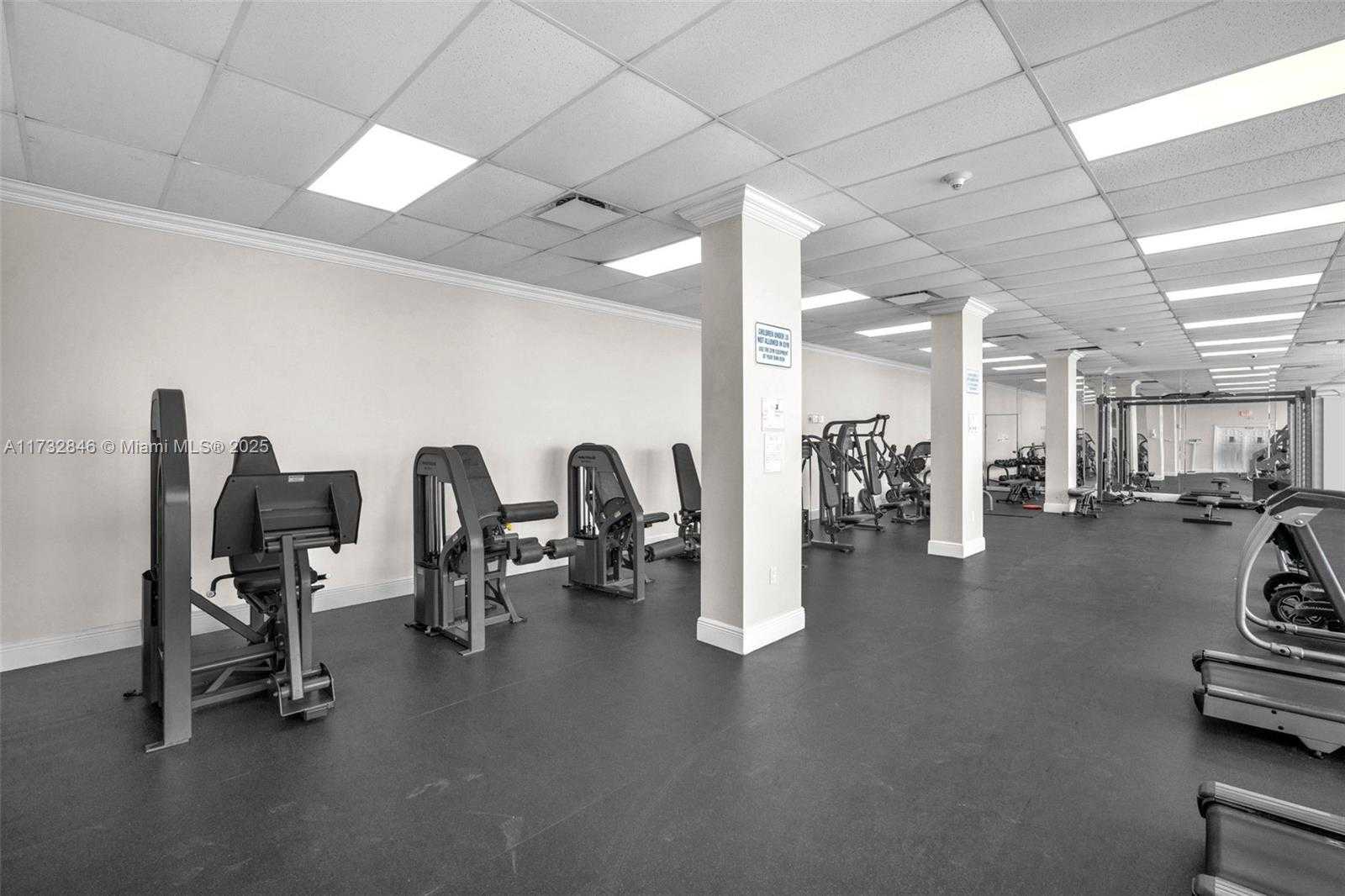 Small Image of 7135 COLLINS AVE #736, Miami Beach Number 20