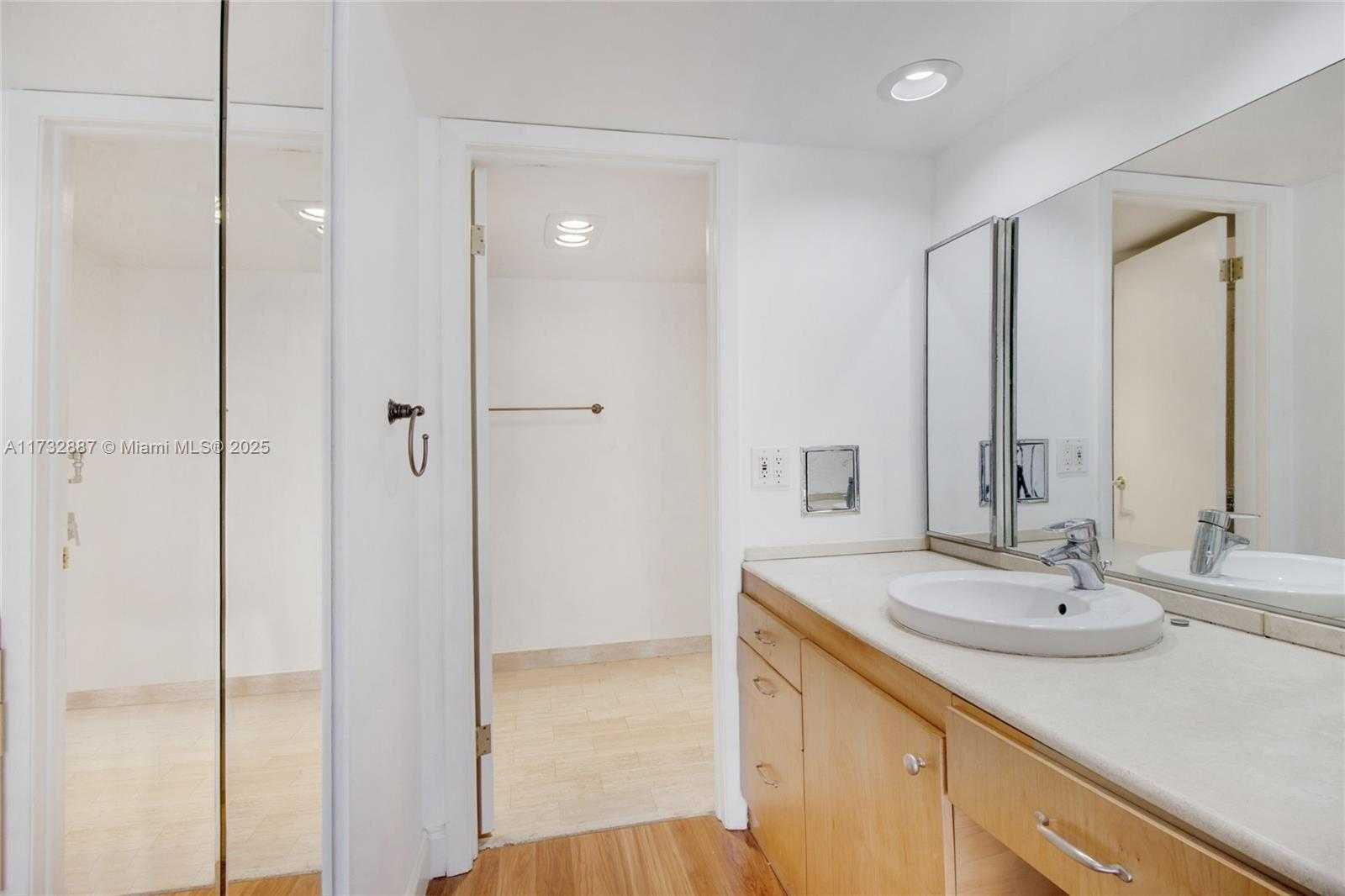 Small Image of 1925 BRICKELL AVE #1812, Miami Number 12