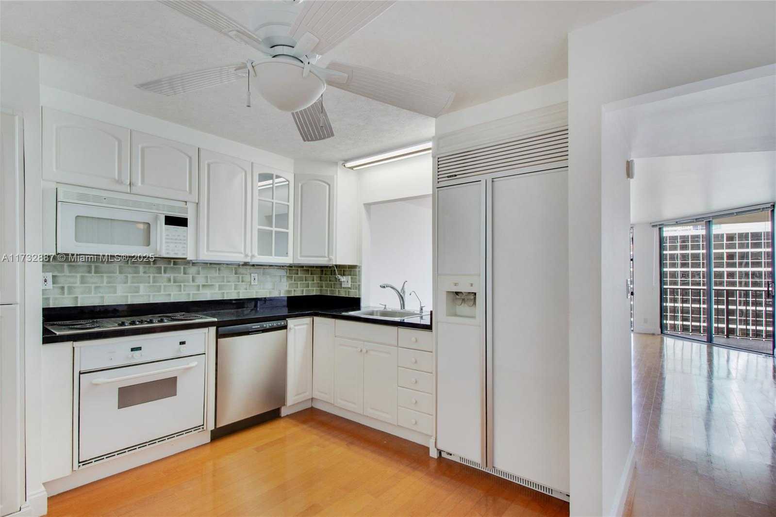 Small Image of 1925 BRICKELL AVE #1812, Miami Number 6