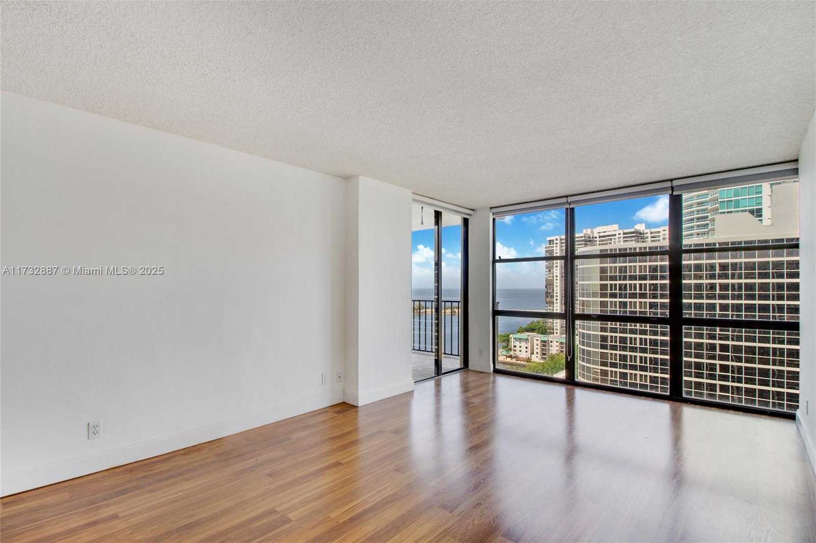 Small Image of 1925 BRICKELL AVE #1812, Miami Number 9