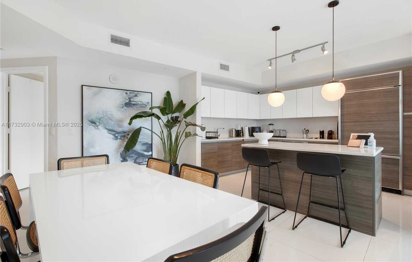 Small Image of 1100 SOUTH MIAMI AVE #3810, Miami Number 10