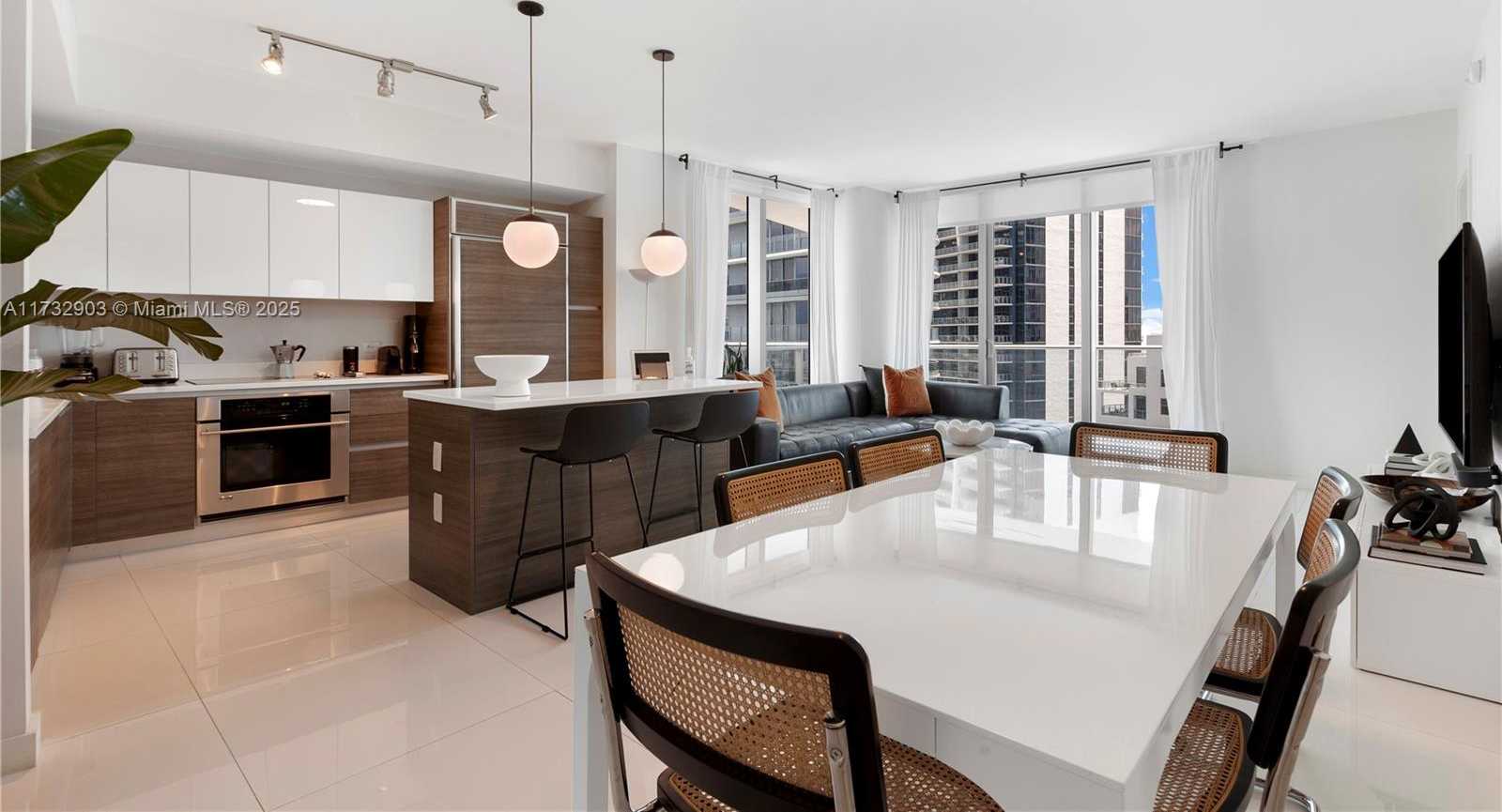 Small Image of 1100 SOUTH MIAMI AVE #3810, Miami Number 9