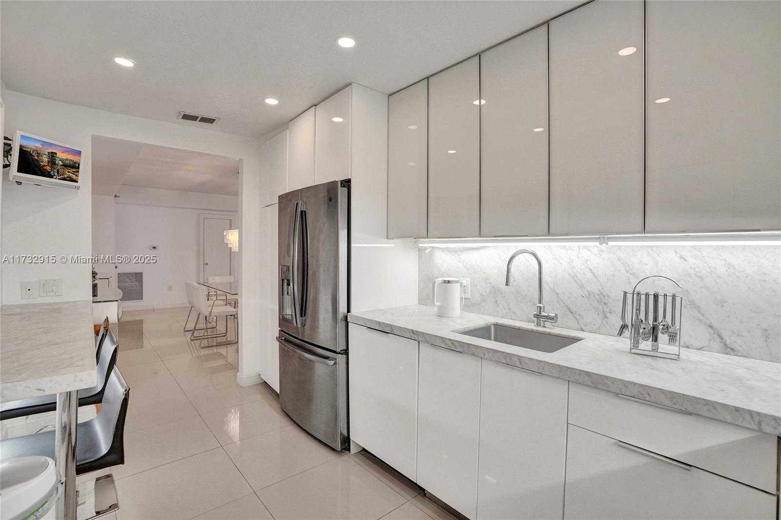 Small Image of 10185 COLLINS AVE #916, Bal Harbour Number 10