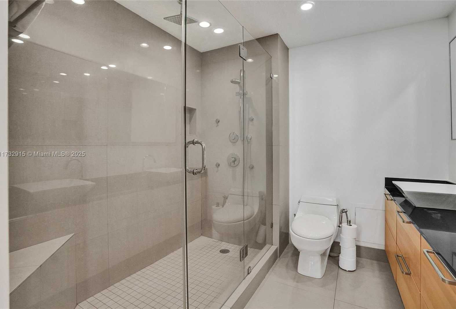 Small Image of 10185 COLLINS AVE #916, Bal Harbour Number 15