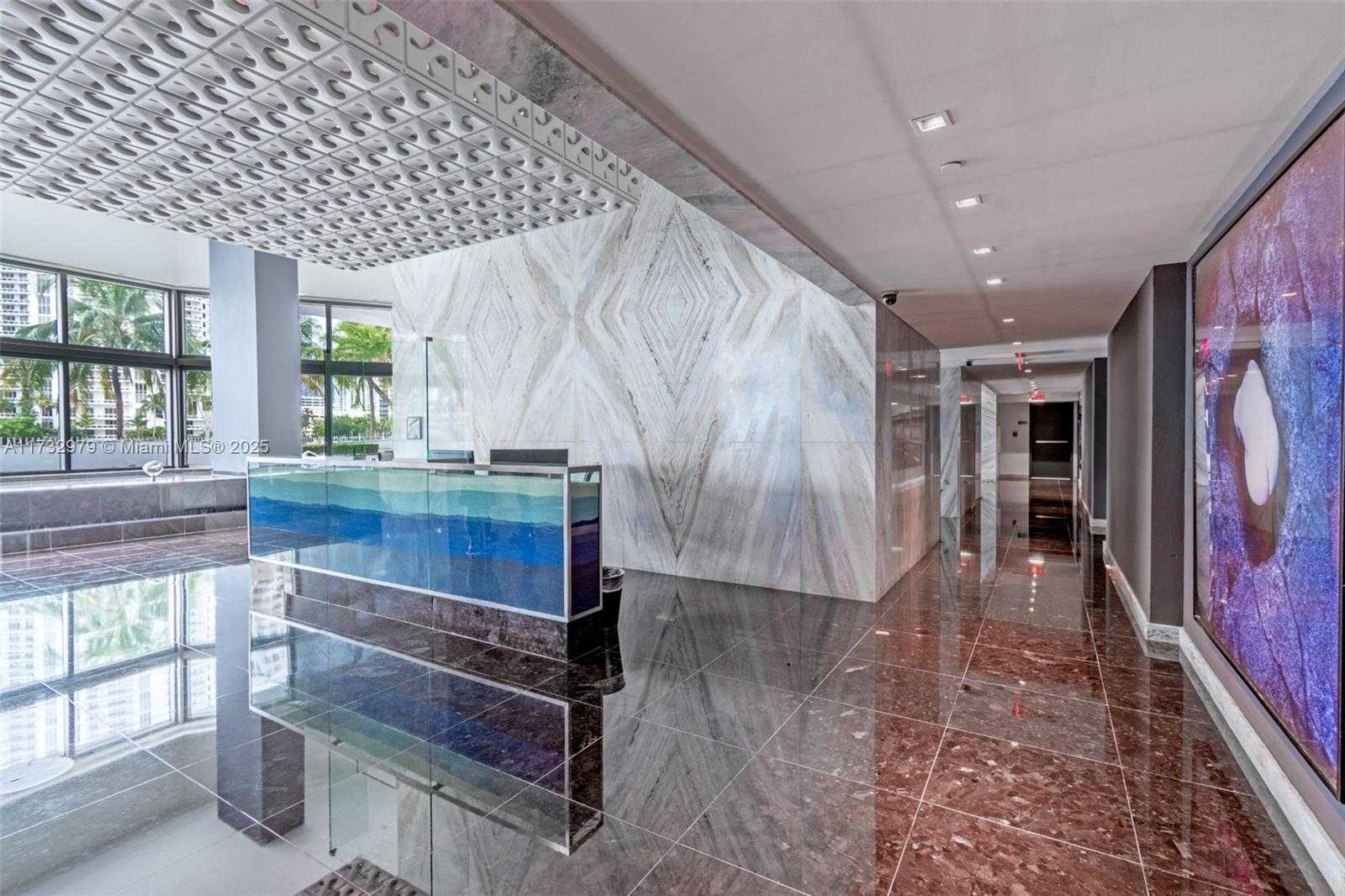 Small Image of 325 SOUTH BISCAYNE BLVD #LPH26, Miami Number 26